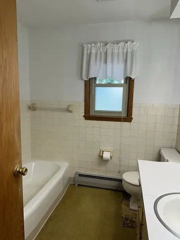 432 North Freedom Lena IL 61048