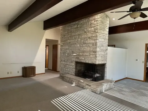 432 North Freedom Lena IL 61048