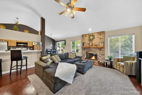 1148 Sawmill Lane Algonquin IL 60102