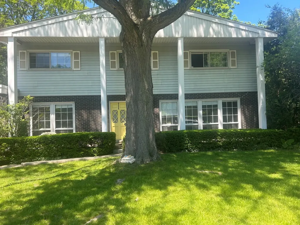 1227 Lynn Terrace Highland Park IL 60035