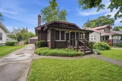 215 Willard Avenue Bloomington IL 61701
