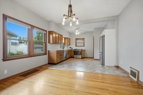 215 Willard Avenue Bloomington IL 61701