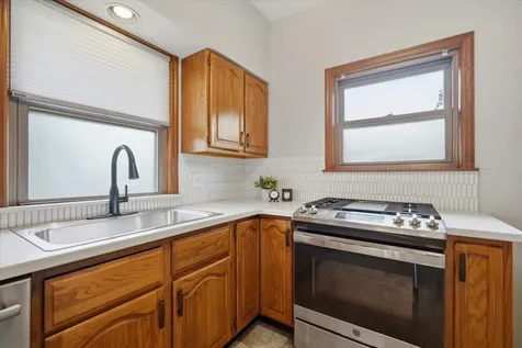 215 Willard Avenue Bloomington IL 61701