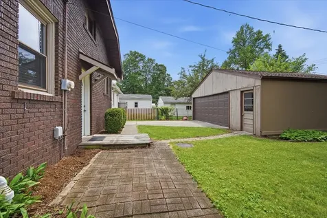 215 Willard Avenue Bloomington IL 61701