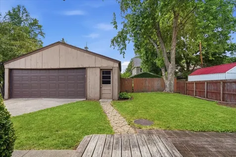 215 Willard Avenue Bloomington IL 61701