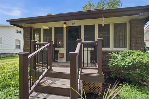 215 Willard Avenue Bloomington IL 61701