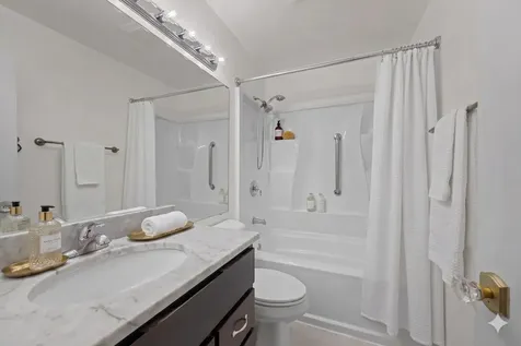 7 Greystone Court Streamwood IL 60107