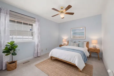 7 Greystone Court Streamwood IL 60107