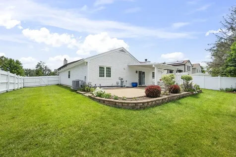 7 Greystone Court Streamwood IL 60107