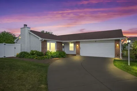 7 Greystone Court Streamwood IL 60107