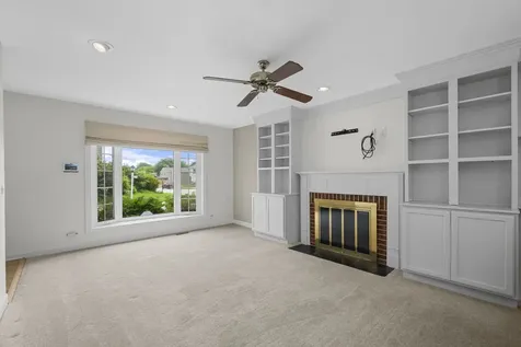 7 Greystone Court Streamwood IL 60107