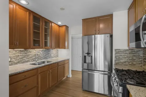 7 Greystone Court Streamwood IL 60107