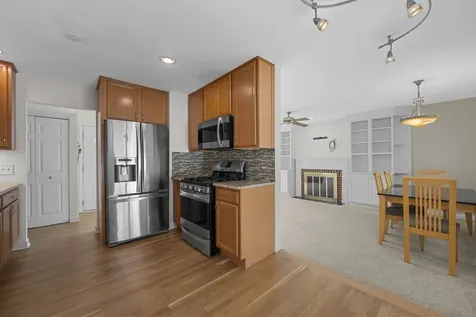 7 Greystone Court Streamwood IL 60107