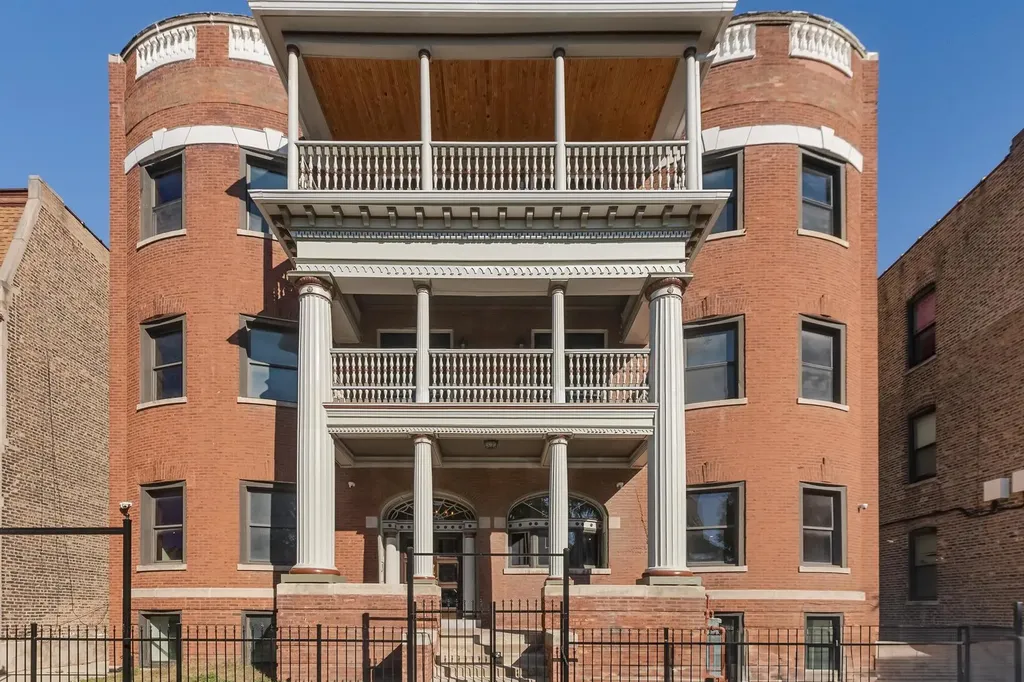 442 East 48th Street Chicago IL 60615