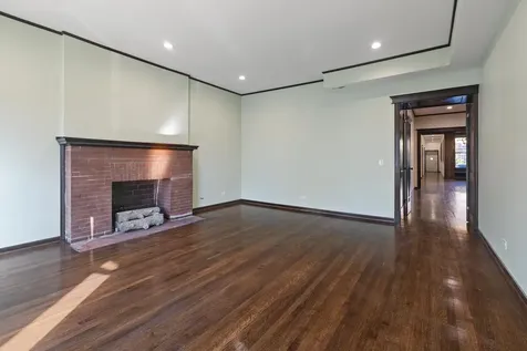 442 East 48th Street Chicago IL 60615