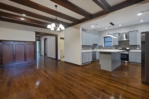 442 East 48th Street Chicago IL 60615