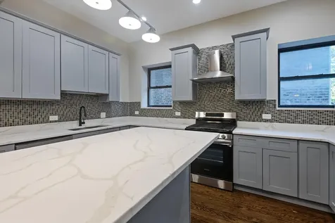 442 East 48th Street Chicago IL 60615