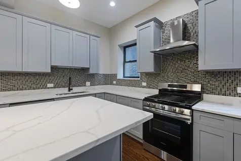 442 East 48th Street Chicago IL 60615