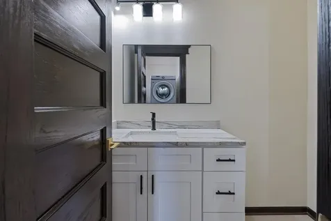 442 East 48th Street Chicago IL 60615