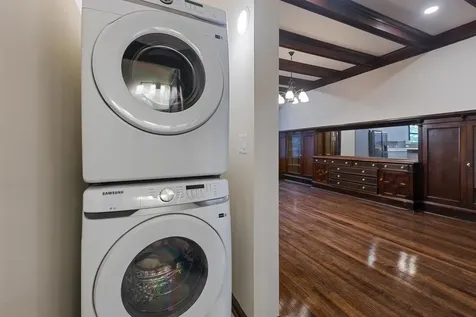 442 East 48th Street Chicago IL 60615