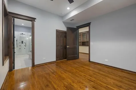 442 East 48th Street Chicago IL 60615