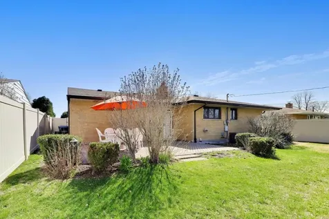 656 Jon Lane Des Plaines IL 60016