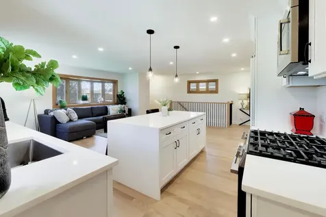 656 Jon Lane Des Plaines IL 60016