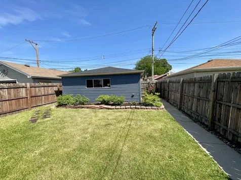 6840 West 64th Street Chicago IL 60638