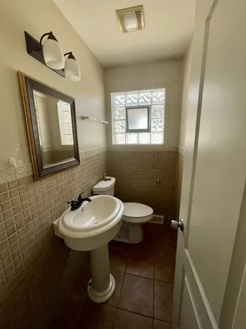 6840 West 64th Street Chicago IL 60638