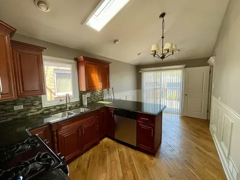 6840 West 64th Street Chicago IL 60638