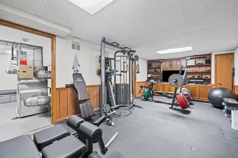 281 Tyler Court Libertyville IL 60048
