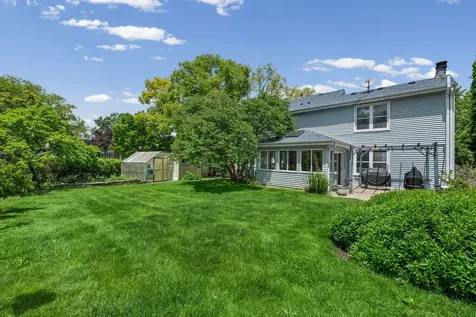 281 Tyler Court Libertyville IL 60048