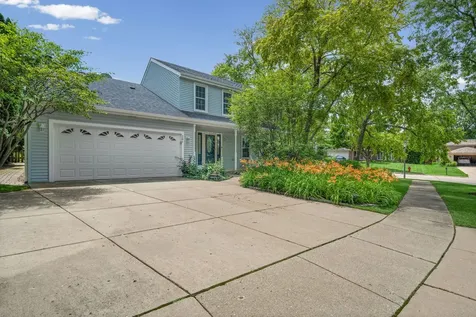 281 Tyler Court Libertyville IL 60048