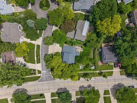 281 Tyler Court Libertyville IL 60048