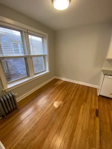 1525 West Estes Avenue Chicago IL 60626