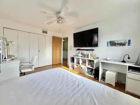 2540 West Jerome Street Chicago IL 60645