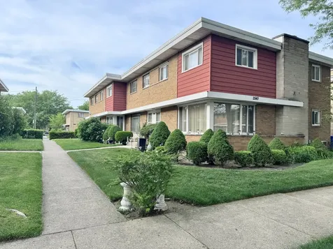 2540 West Jerome Street Chicago IL 60645
