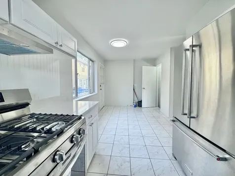 2540 West Jerome Street Chicago IL 60645