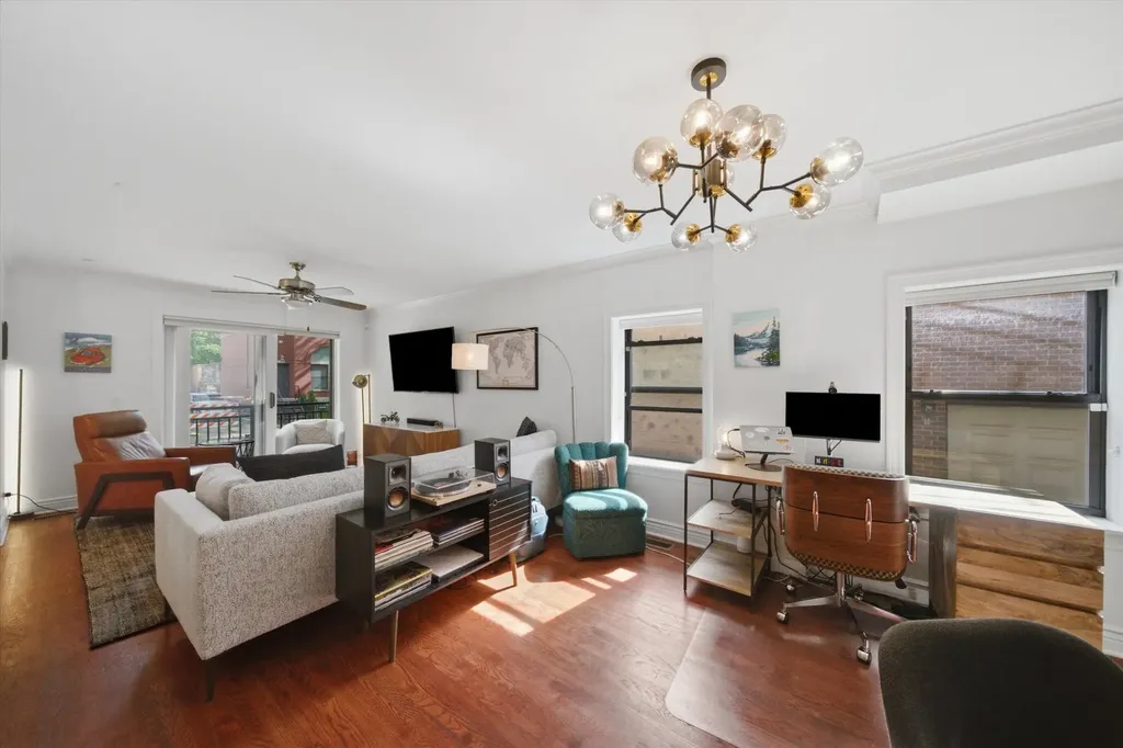 2013 West Crystal Street Chicago IL 60622