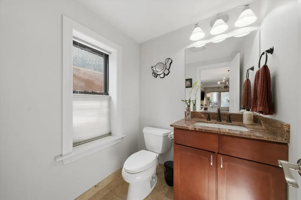 2013 West Crystal Street Chicago IL 60622
