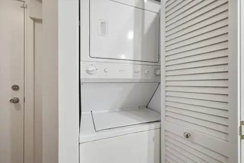 2013 West Crystal Street Chicago IL 60622