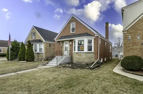 2504 Leyden Avenue River Grove IL 60171