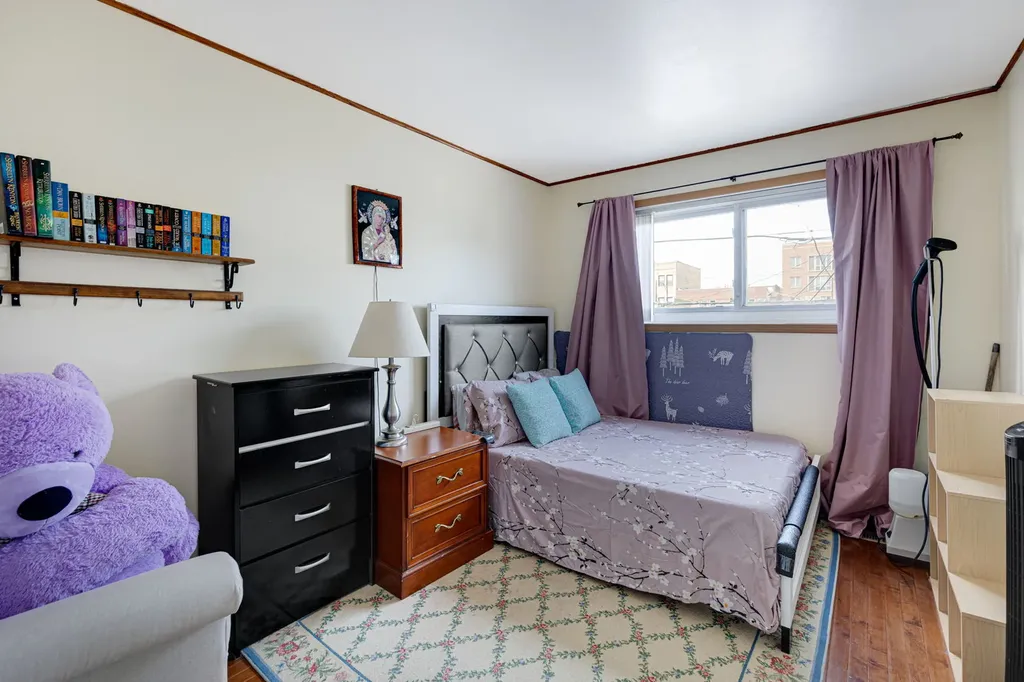 1727 West Estes Avenue Chicago IL 60626