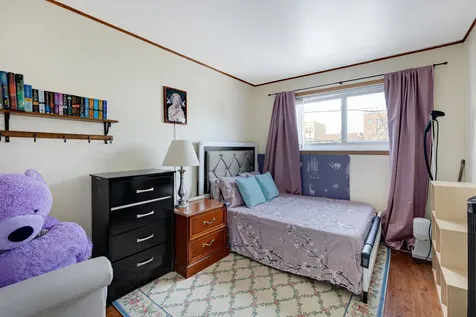 1727 West Estes Avenue Chicago IL 60626