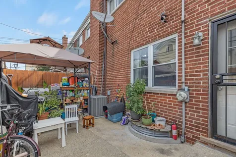 1727 West Estes Avenue Chicago IL 60626