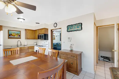1727 West Estes Avenue Chicago IL 60626