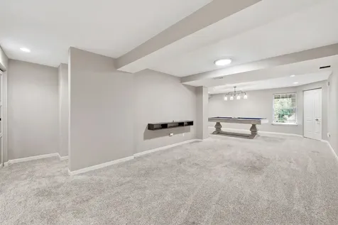 546 Tewksbury Circle Oswego IL 60543