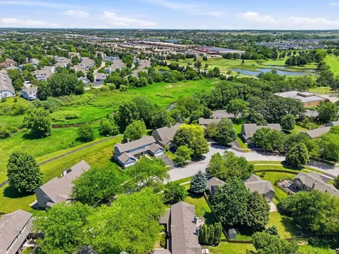 546 Tewksbury Circle Oswego IL 60543