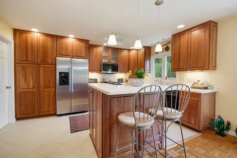 230 Yarmouth Road Elk Grove Village IL 60007