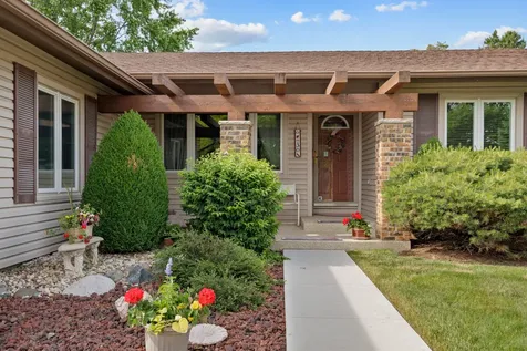 230 Yarmouth Road Elk Grove Village IL 60007
